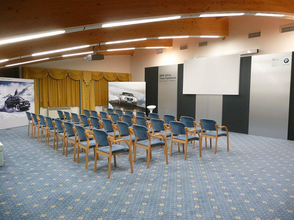 Hotel Sassongher Corvara In Badia Facilidades foto