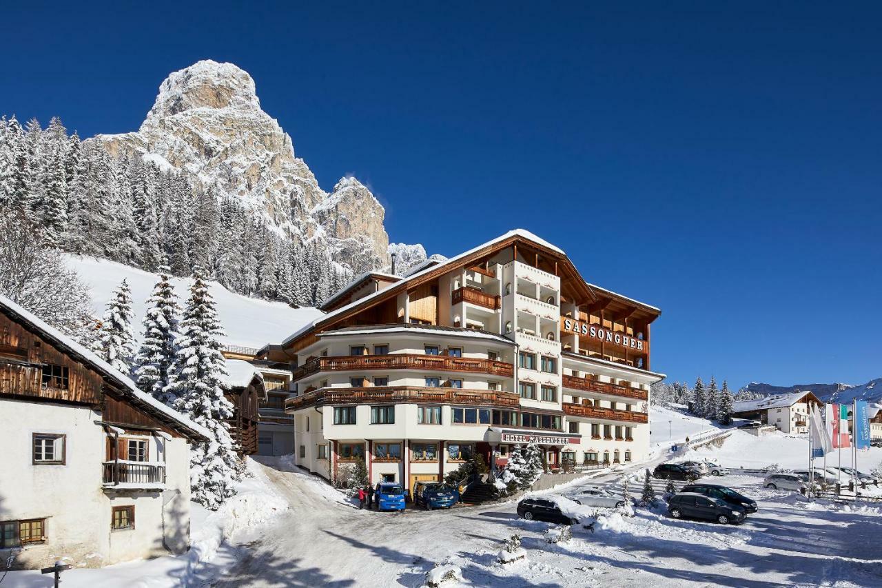 Hotel Sassongher Corvara In Badia Exterior foto