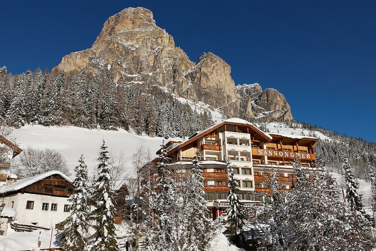 Hotel Sassongher Corvara In Badia Exterior foto