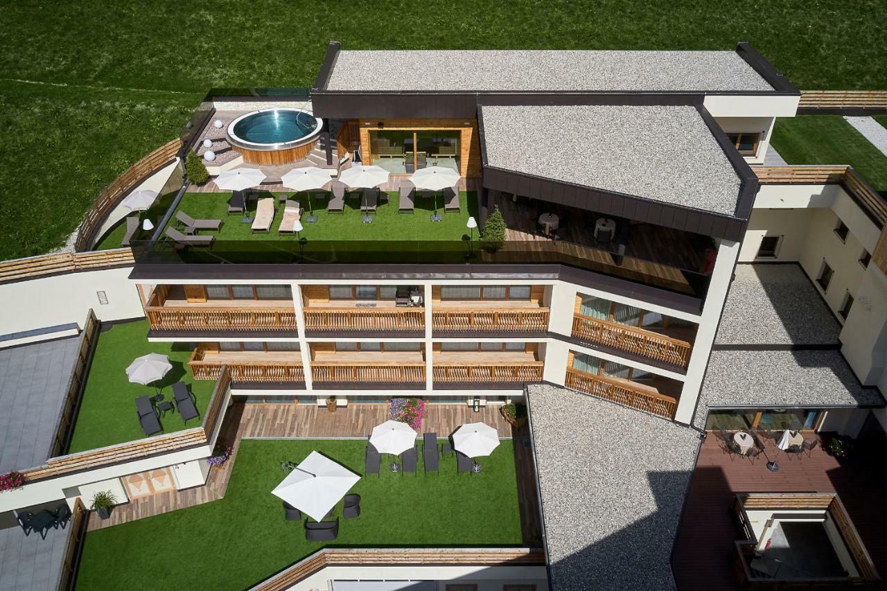 Hotel Sassongher Corvara In Badia Exterior foto